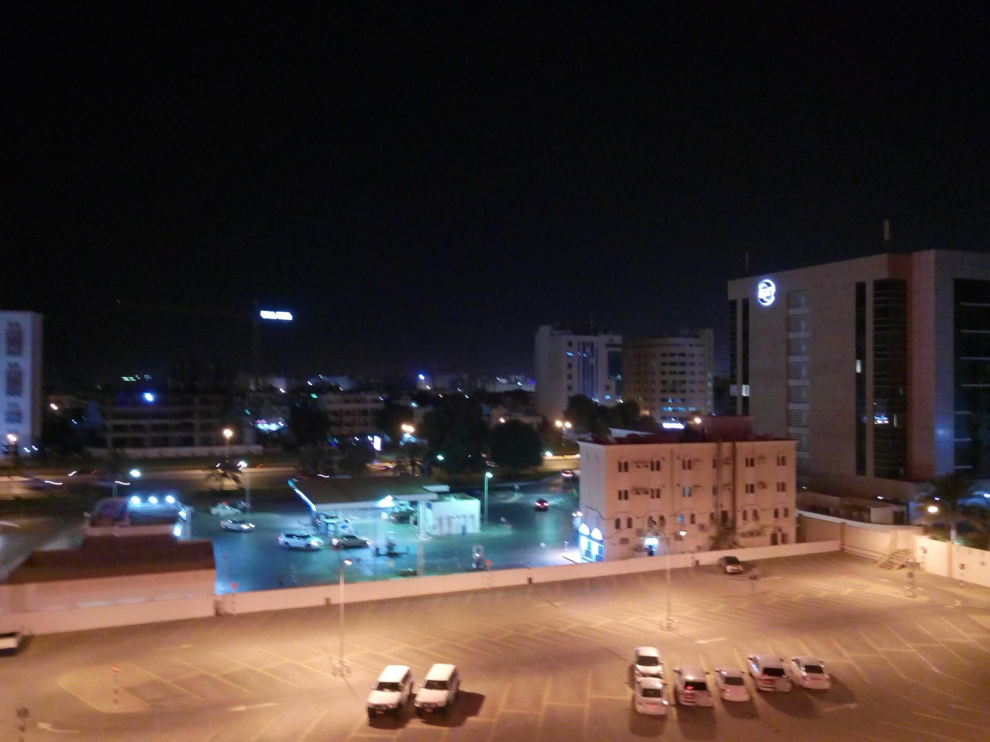 Tiger Home Hotel Apartments Muscat Exterior photo